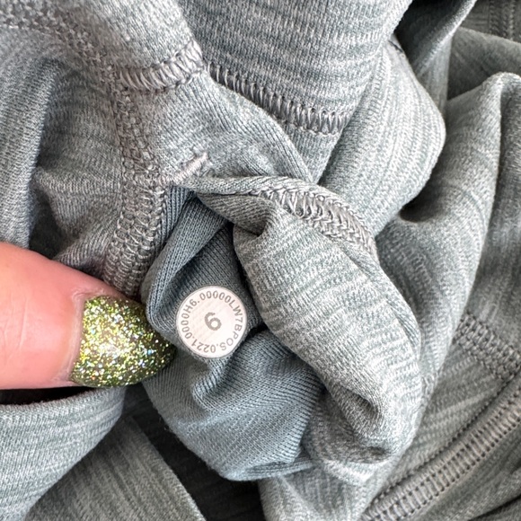 lululemon High-Rise align Shorts in Heathered Sage Green - Picture 3 of 3